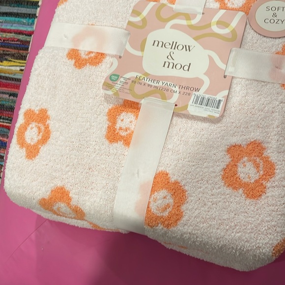 Mellow & Mod - Picture 2 of 3